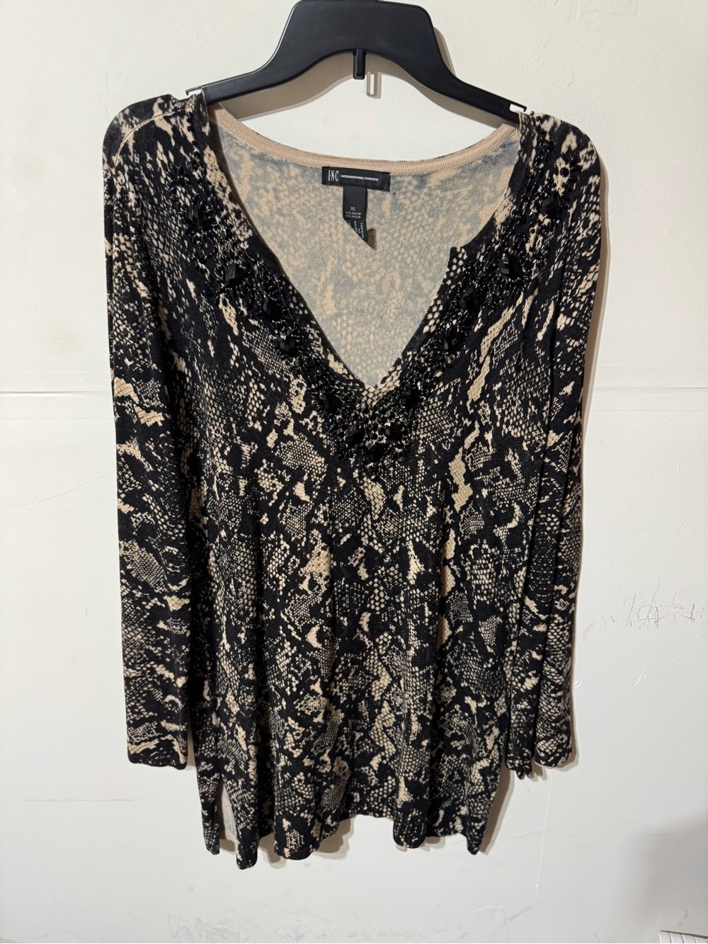 INC International Concepts Black & Beige Snake-Print V-Neck Tunic Top